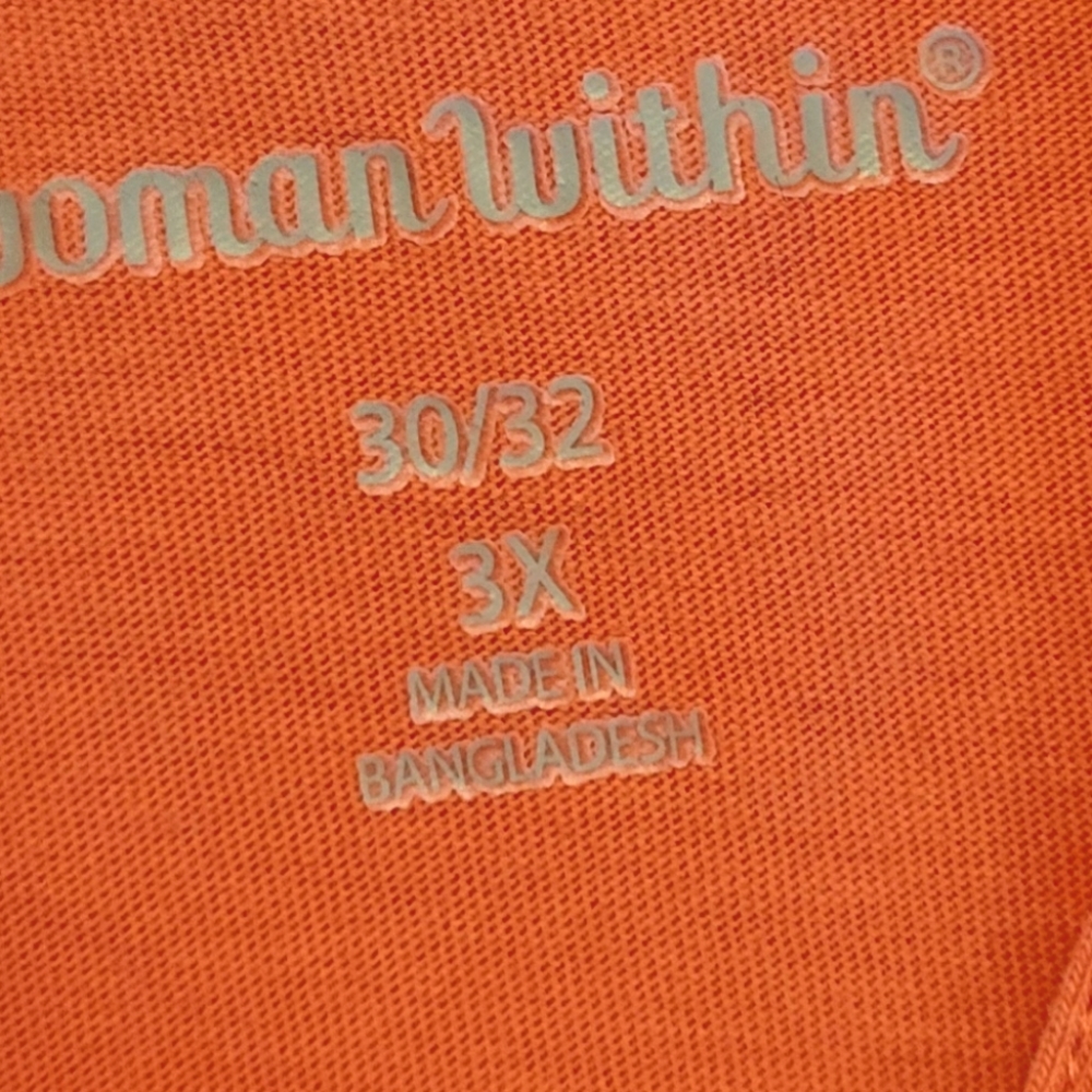 Woman within - Picture 2 of 2